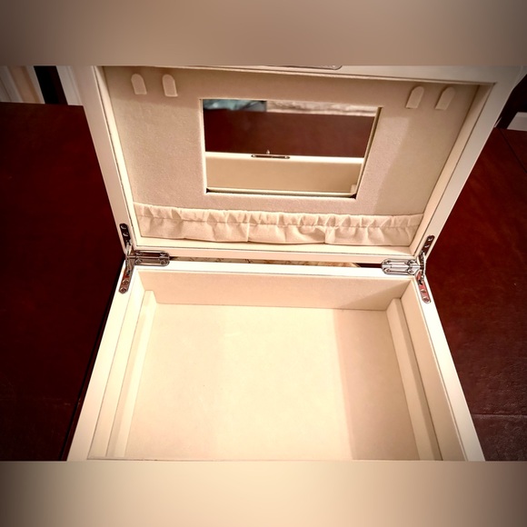 Beautiful Burl Ivory Wood Jewelry Box w/Lock & Key, 1970s Vintage, Excel Cond. - Picture 11 of 12